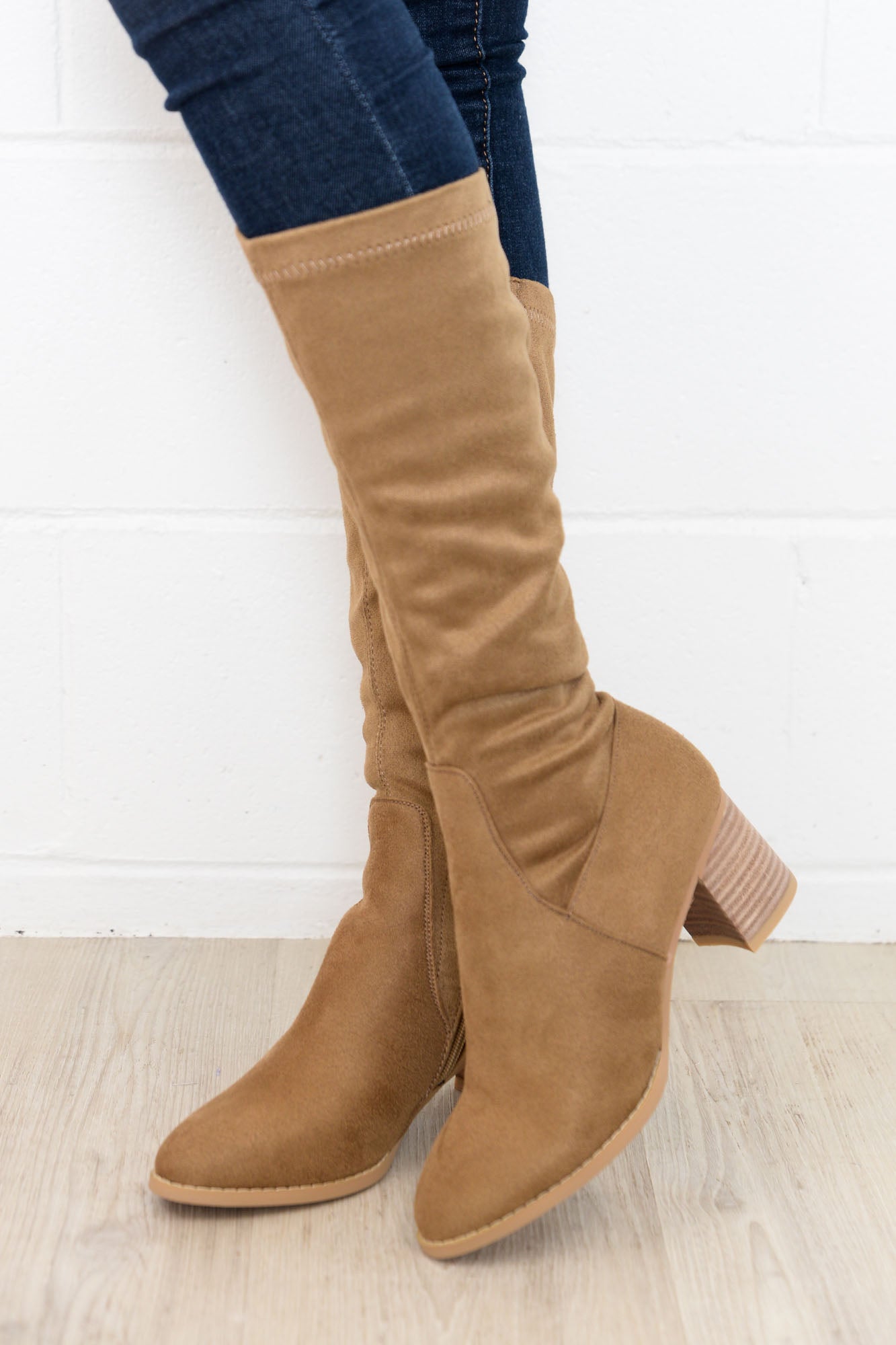 stretch boots brown