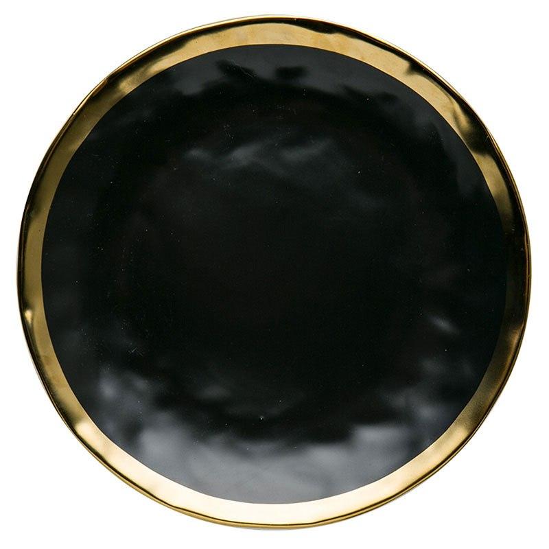 Ободок тарелки. Тарелки черные с золотом. Черные тарелки с золотым ободком. Фарфоровые тарелки черные. Черная круглая тарелка.