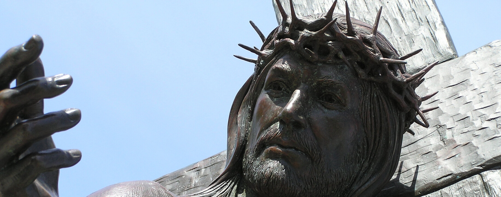 why jesus worn crown of thorns