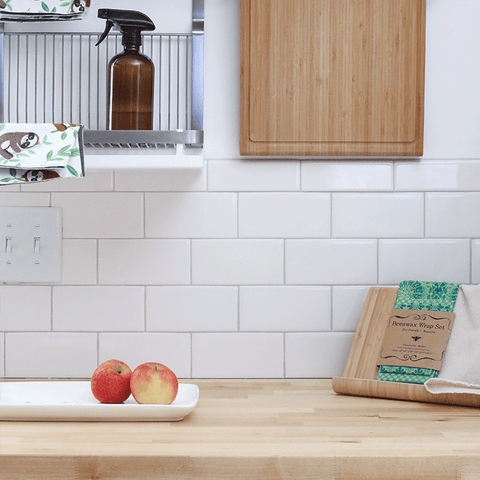 Minimalist-kitchen-with-Maple-Butcher-Block-Countertop