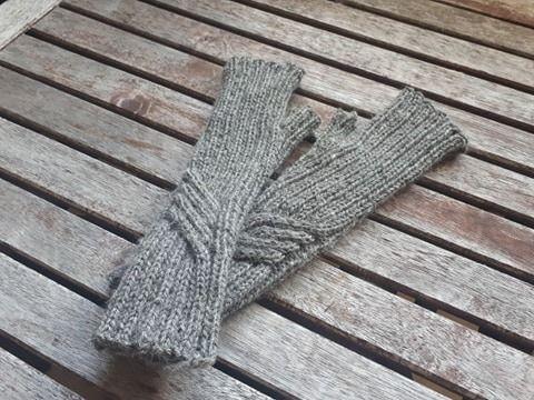 Te Ara Fingerless Mitten Knitting Pattern I Alpaca Wool Yarn