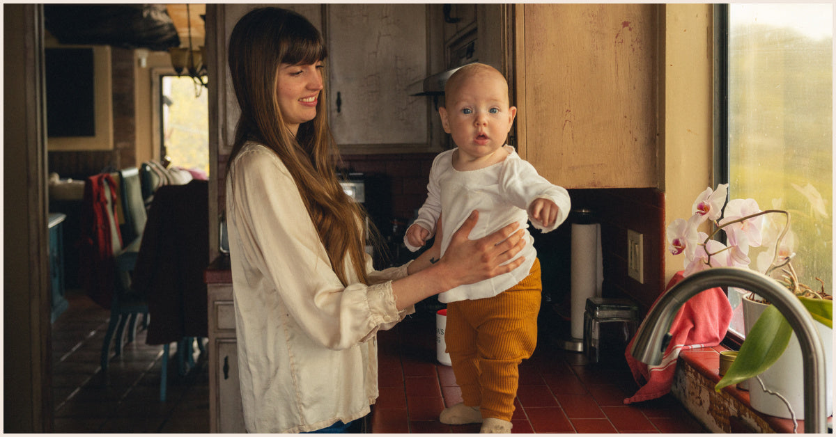 Maxine mit Baby Moody für Baby Tula 