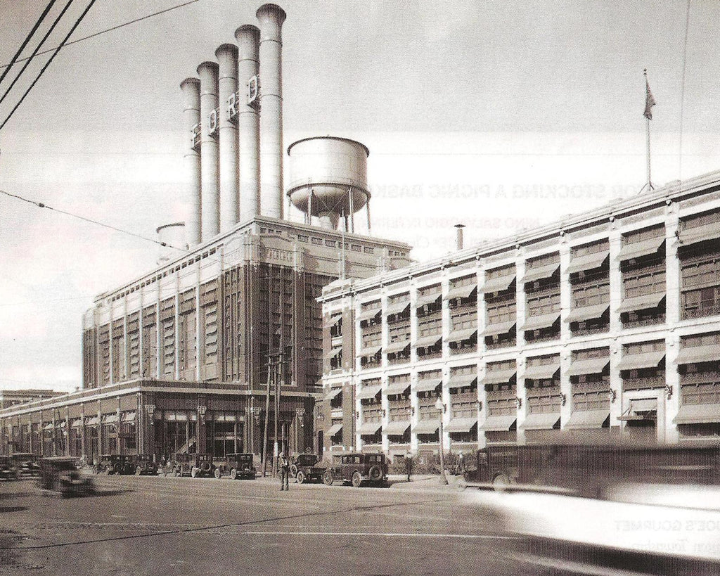 Periodical scan of the bustling Ford Motor Company’s Highland Park Plant from the 1920s.