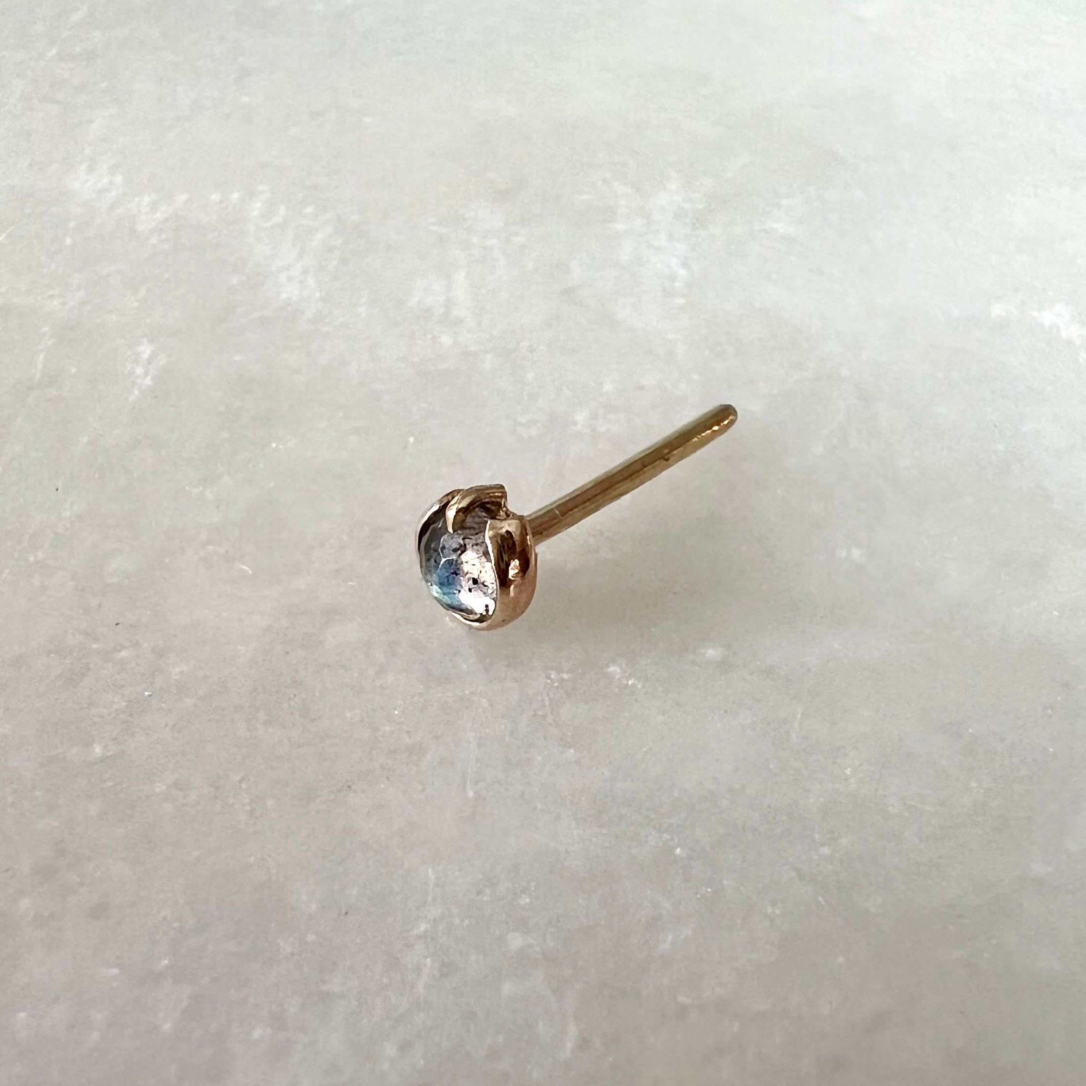Labradorite Stud in 14k gold