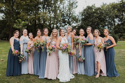 5 Ideas for a Dusty Blue Wedding Theme [Dresses + More!] & Bella ...