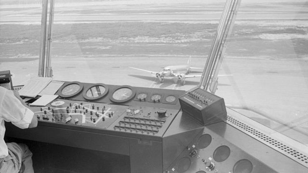 Control Tower at Washington National Airport