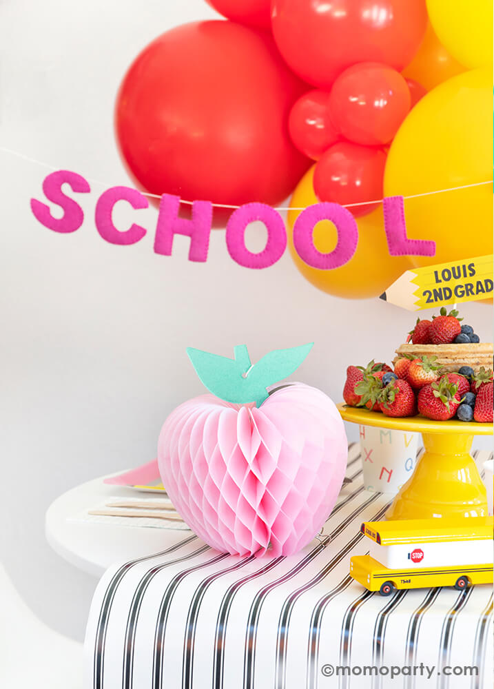 Kid's Back to school breakfast ideas by Momo Party with Pink Apple Honeycomb