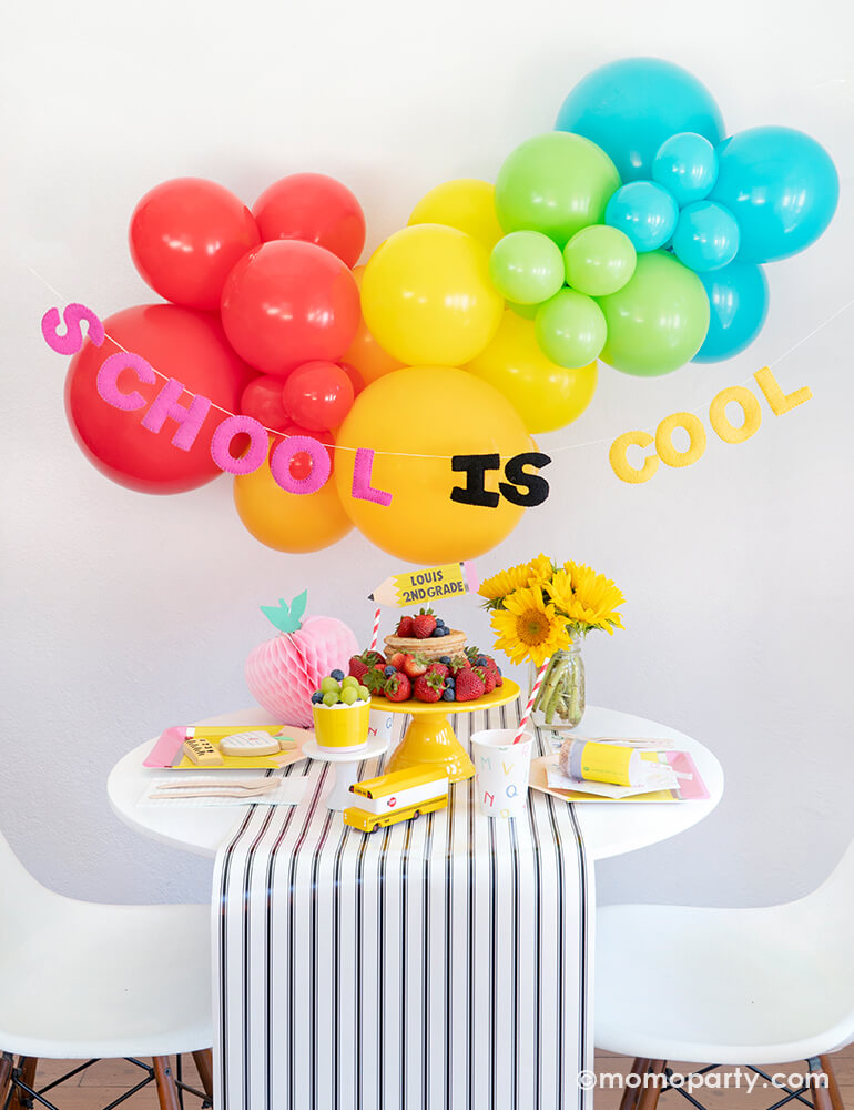 Kid's Back to school breakfast ideas by Momo Party with School-is-cool-party garland