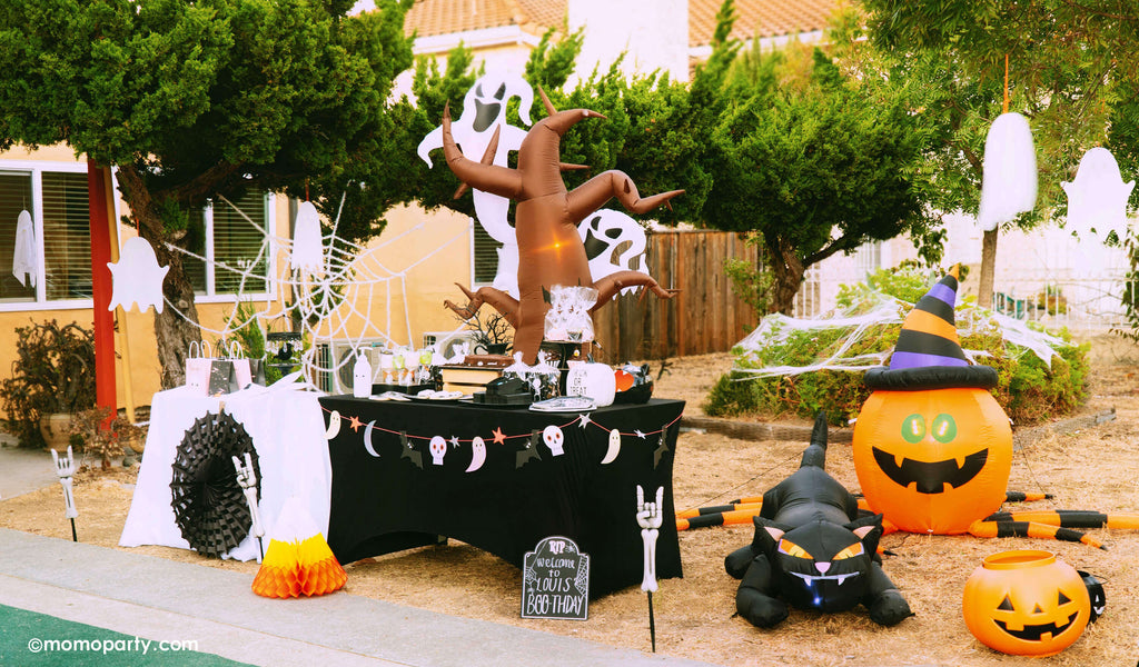Halloween-Kids Birthday-Driveway Party_Dessert table_Set up by Momo Party