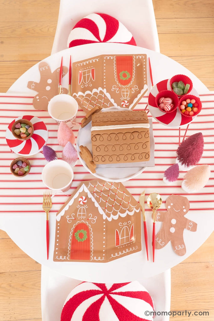 Momo-Party_Christmas_Party_Gingerbread_House Sleepover Playdate_Table Flatlay