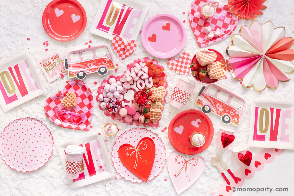 Momo-Party_Groovey-Valentine's-Day-Party_Valentine's Day Collection