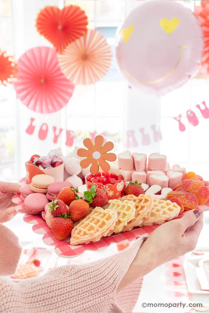 Momo-Party_Groovey-Valentine's-Day-Party_Sweets Dessert Board Ideas