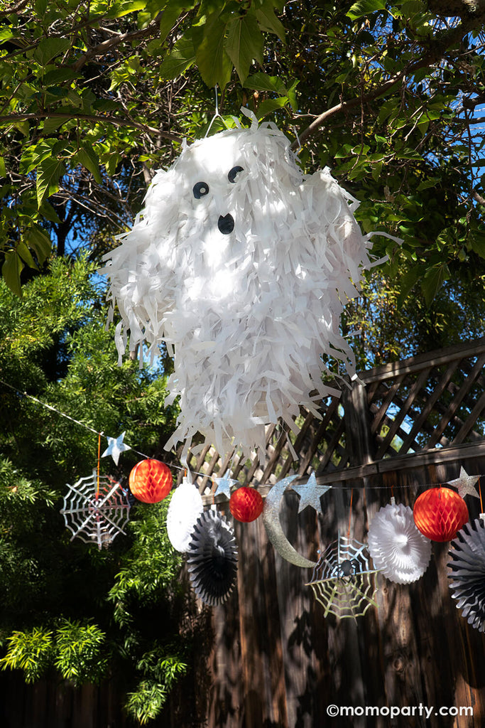 Momo-Party_Halloween-Themed Birthday Party_Ghost Pinata