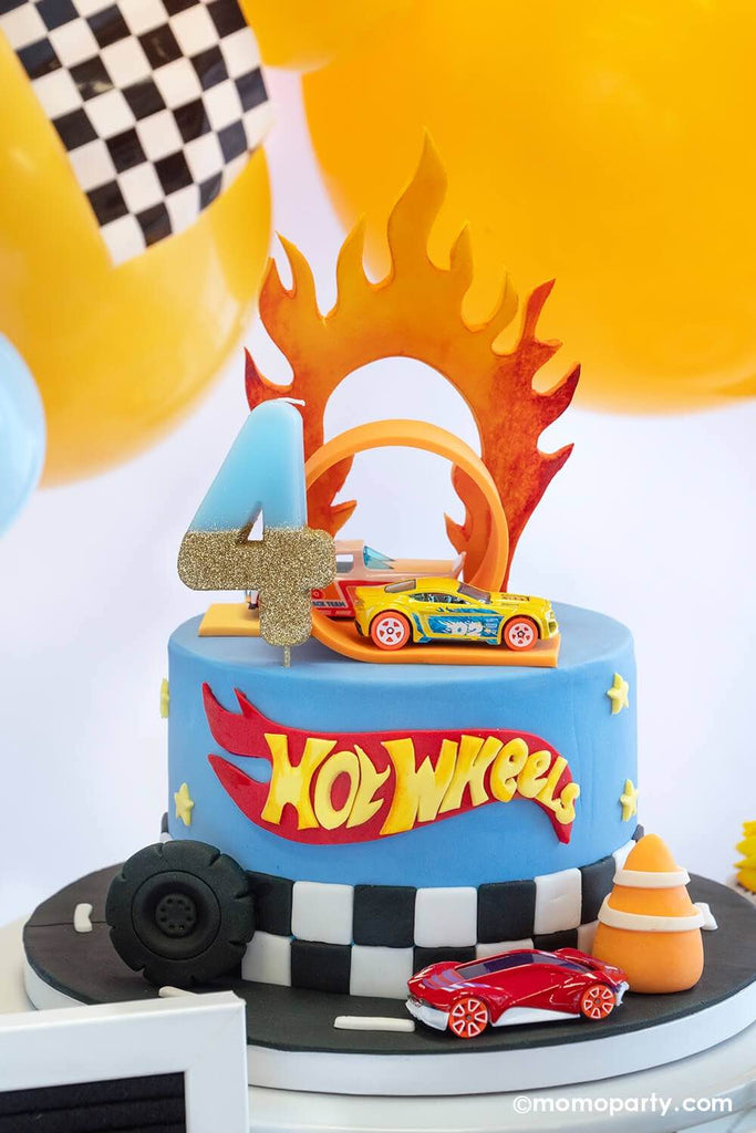 Momo-Party_Hot Wheels-Party_Need Four Speed Number 4 Candle on the Cake