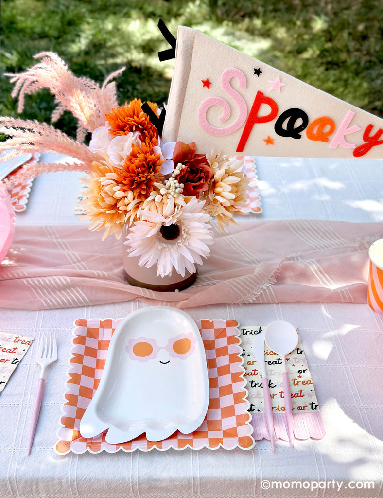 Momo-Party_Pink Pastel Halloween Party_One Groovy Ghoul_First Birthday Party Tablescape