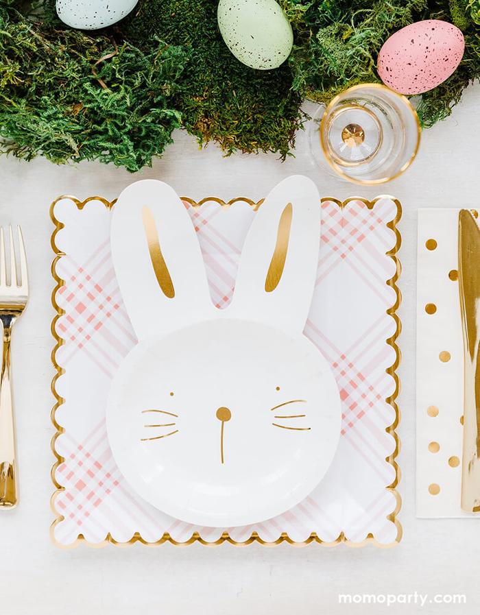 Scalloped Gingham Plate and Bunny Plate for an Easter brunch table with kids by Momo Party