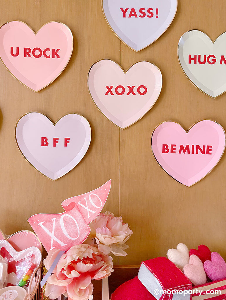 Valentine's Day Decoration Idea Conversation Hearts Backdrop Tutorial by Momo Party_Step 3