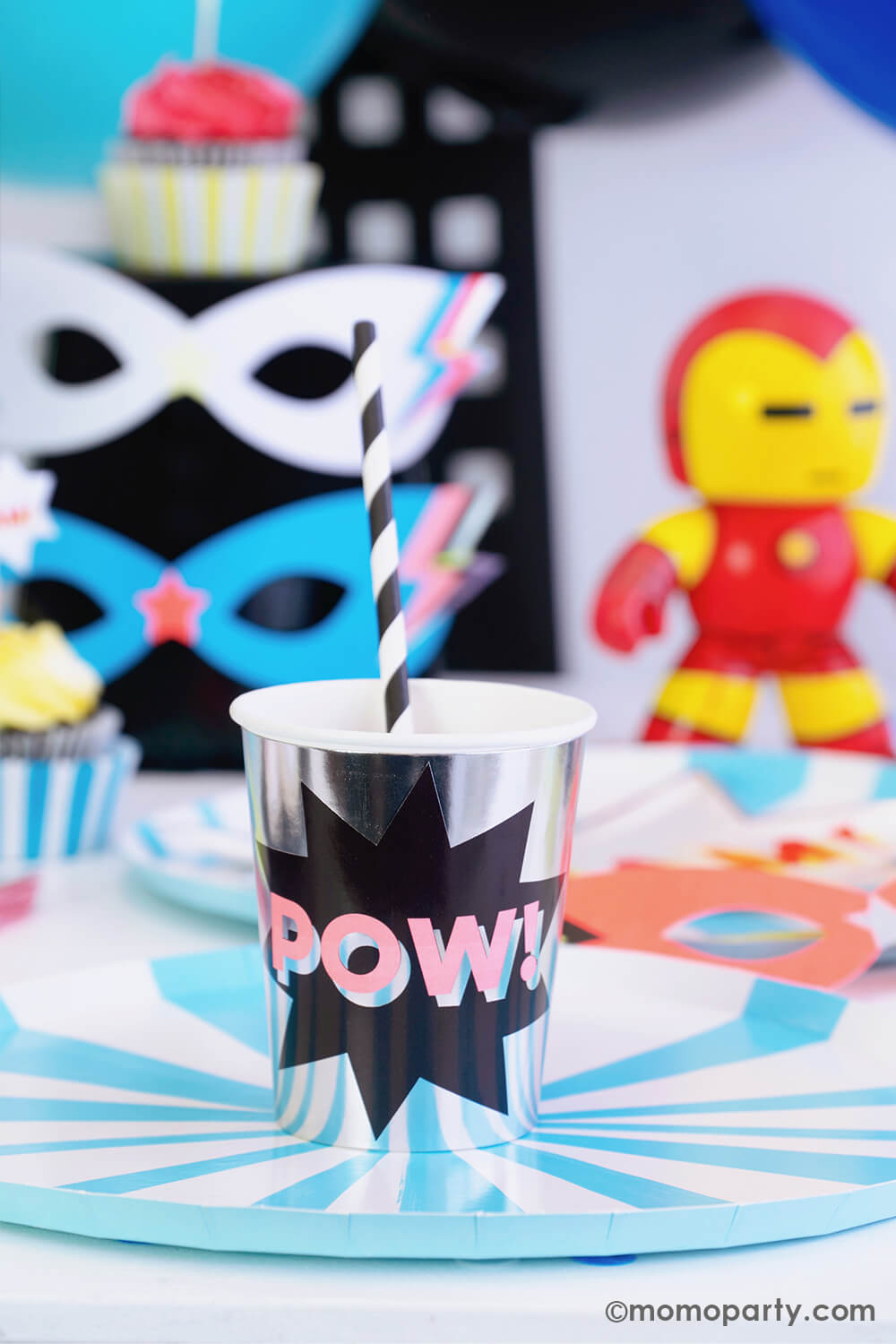 https://cdn.shopify.com/s/files/1/0115/4056/1978/products/Superhero_Party-cups_e052f691-bf0a-4cd6-b6d5-d1626f64f18e.jpg?v=1652490700&width=1000