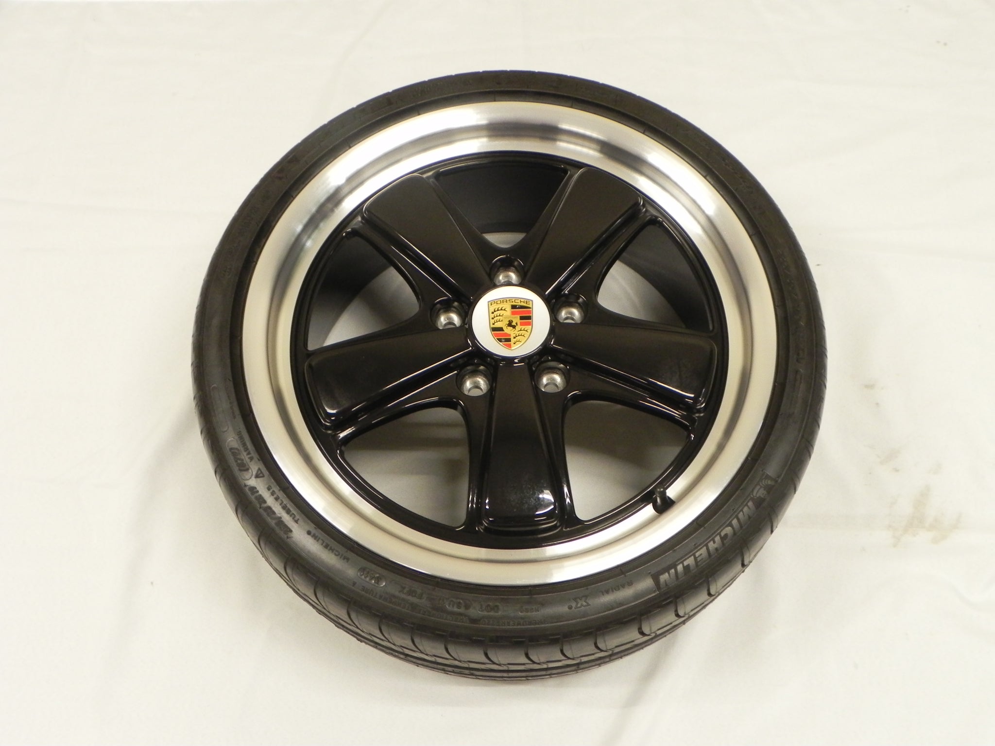 Like-New) 997 Sport Classic Wheel & Tire  x 19 - 2009-2012 - AASE Sales