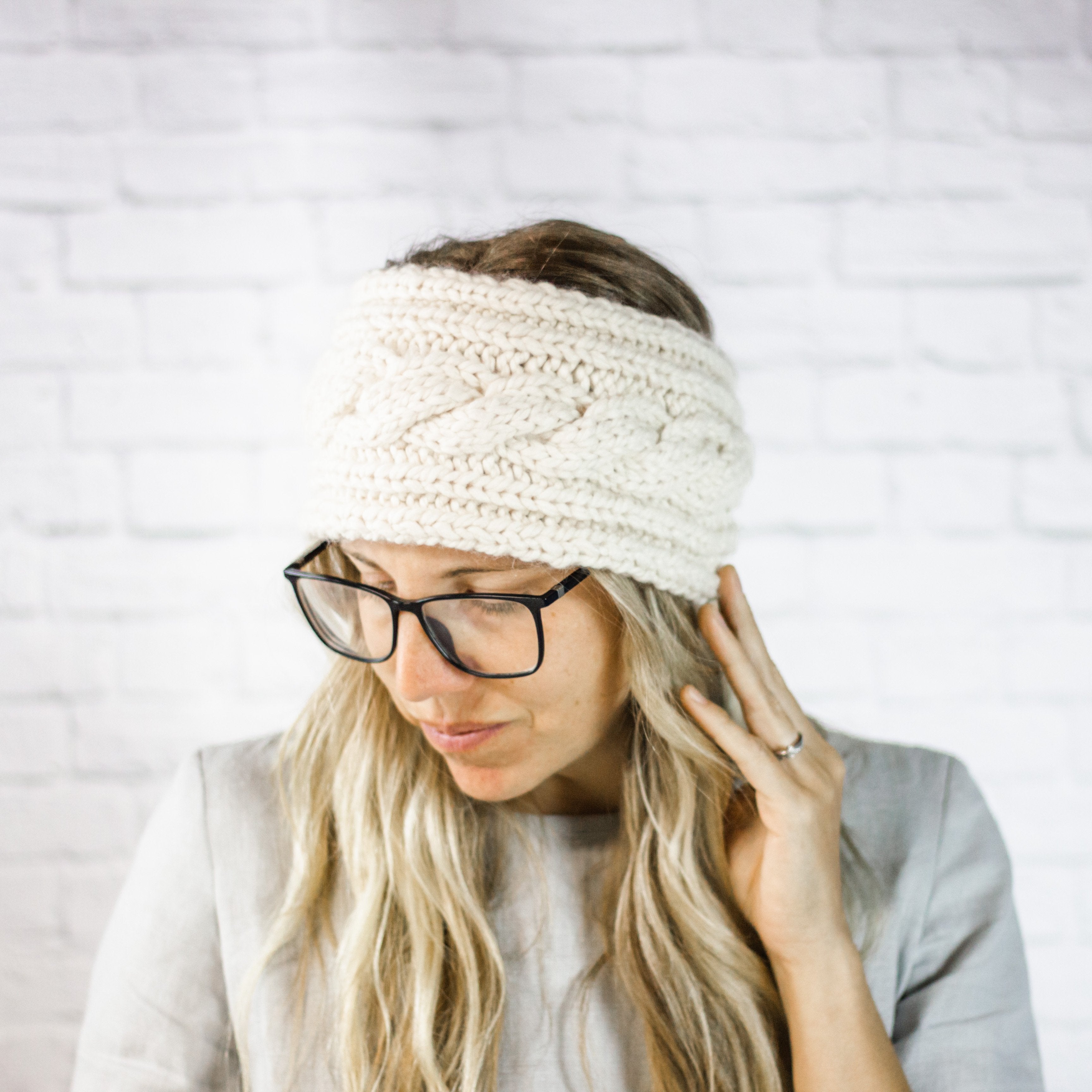 Ladies Extra Wide Cable Knit Button Ear Warmer Headband in Grey Marble