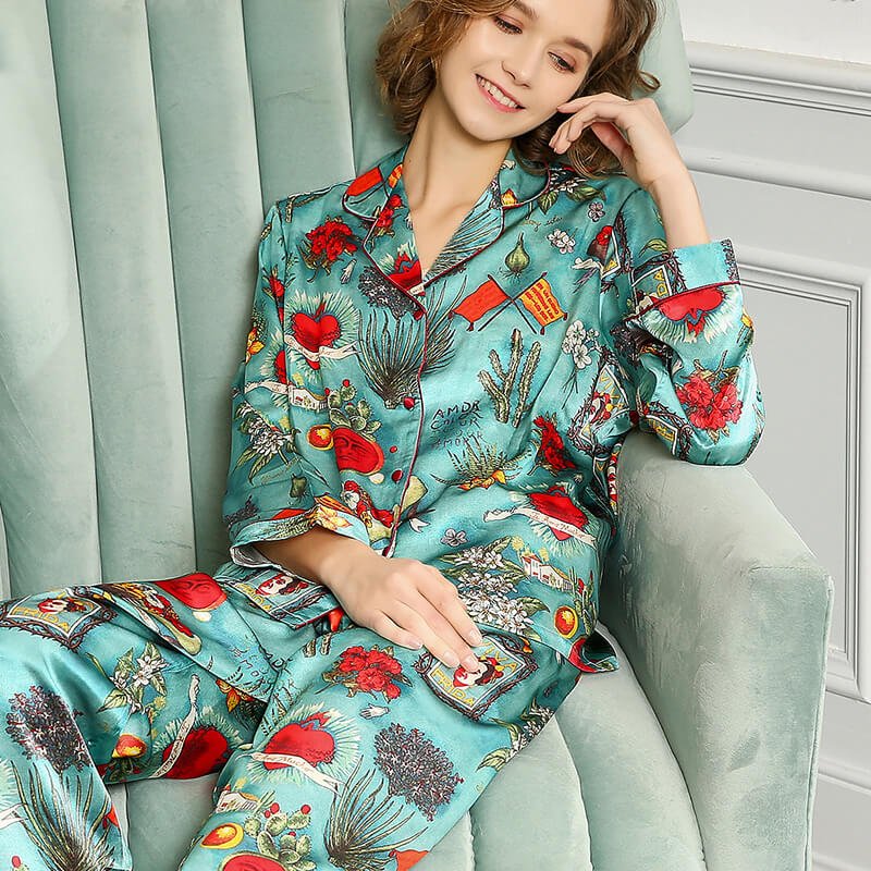 Under The Sea Printed Long Sleeve Silk Pajamas Set for Women