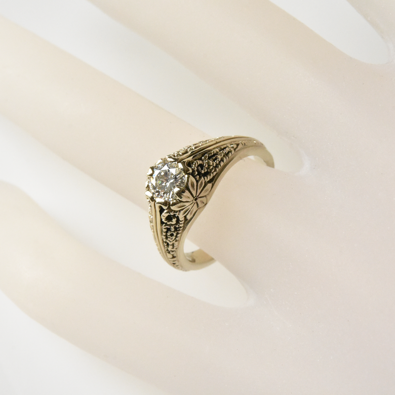 Marguerite Diamond Engagement Ring | Goldmakers Fine Jewelry