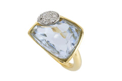 Aquamarine and diamond ring in 18 carat gold