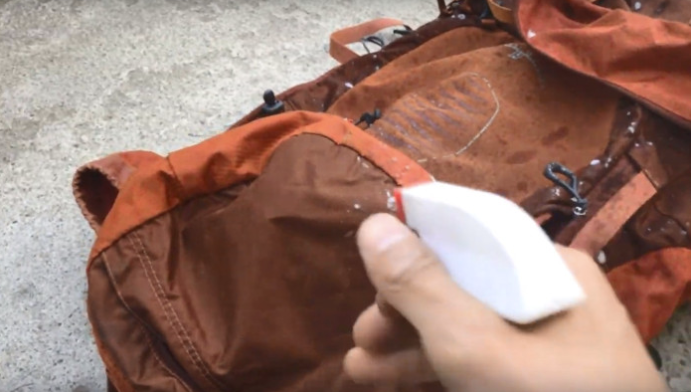 How to clean moldy backpacks?