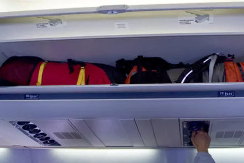 ¿Puede una mochila de 60L como equipaje de mano para aviones?