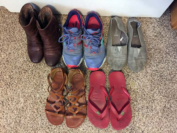 What should I pack shoes for travling?