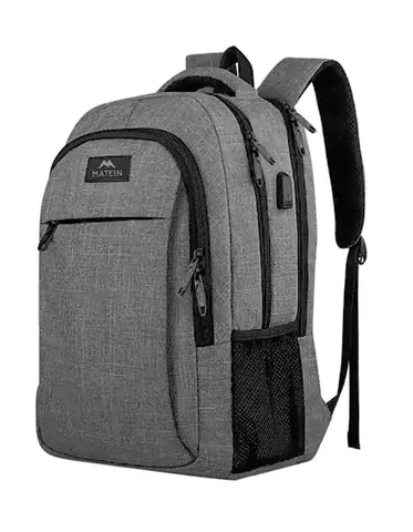 What are the Differences Between a Messenger Bag and a Backpack