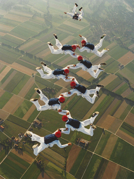 Skydivers in free fall at 8