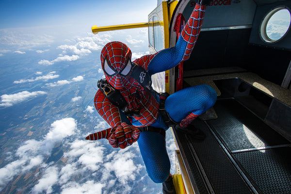 Spiderman in free fall
