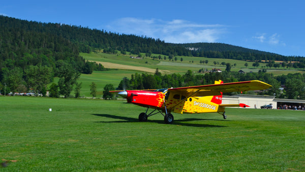 Takeoff of the plane in Môtiers