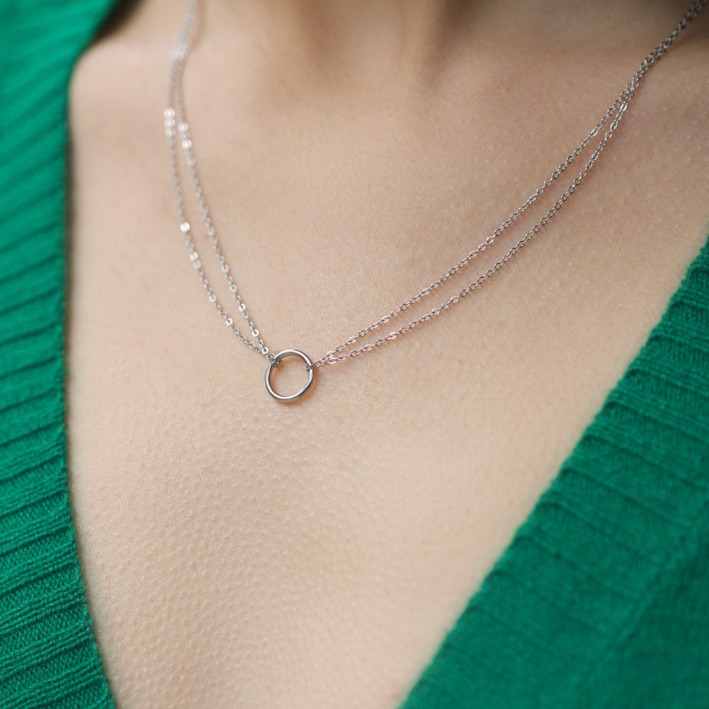 plain circle necklace