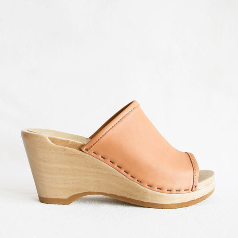 no 6 daria clog