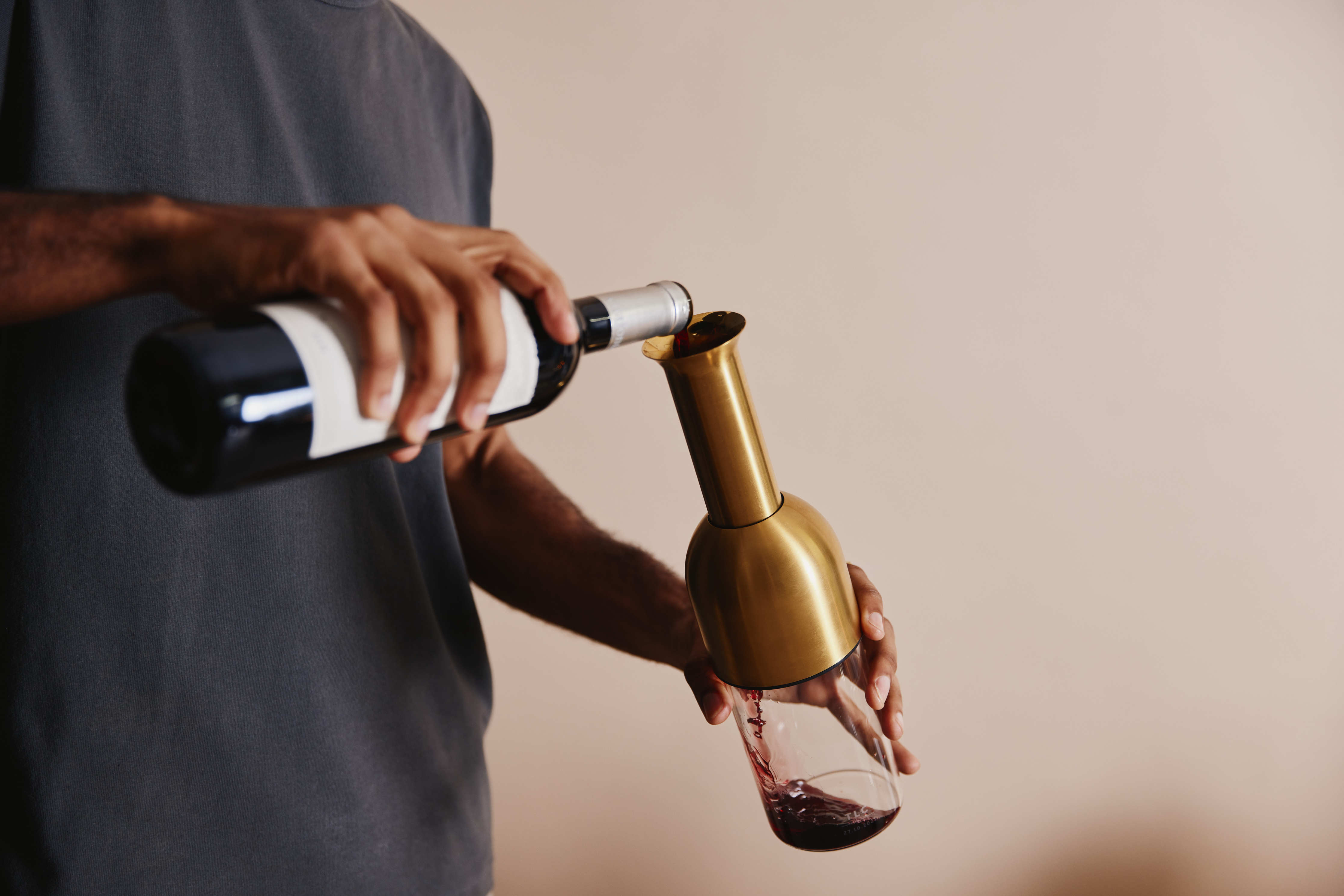 This Handsome Wine Saver Claims It Will Keep Open Wine Fresh for a Week,  and It Does