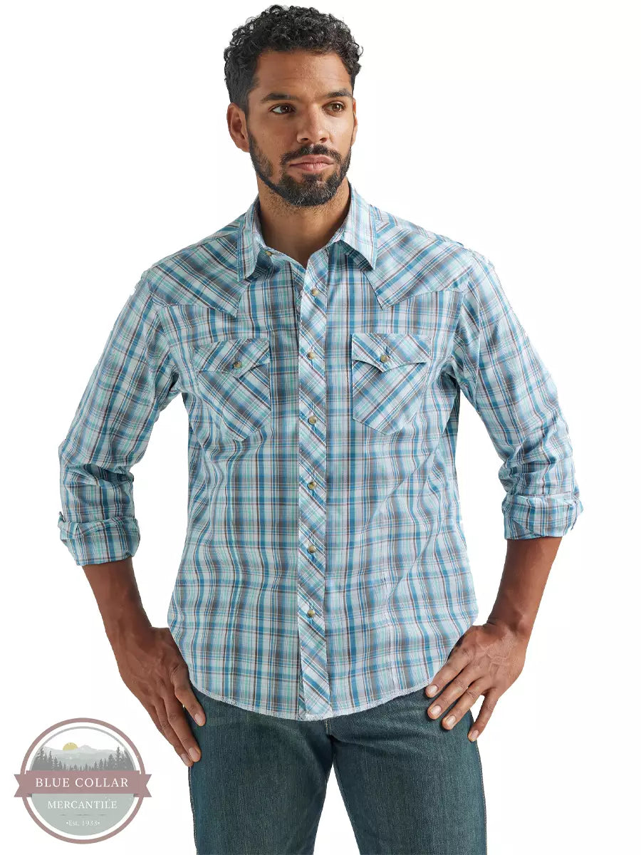 Wrangler 112324667 Blue Plaid Long Sleeve Fashion Western Snap Shirt
