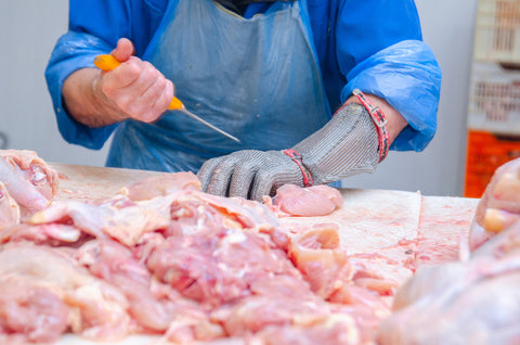 The right poultry processing knife prevents user fatigue and prevents slipping.