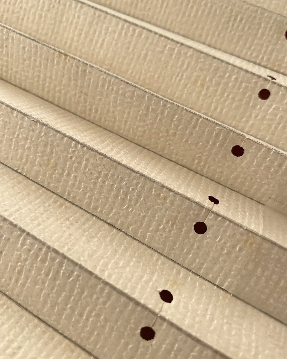 Sådan laver du en plisseret i papir – papirpynt
