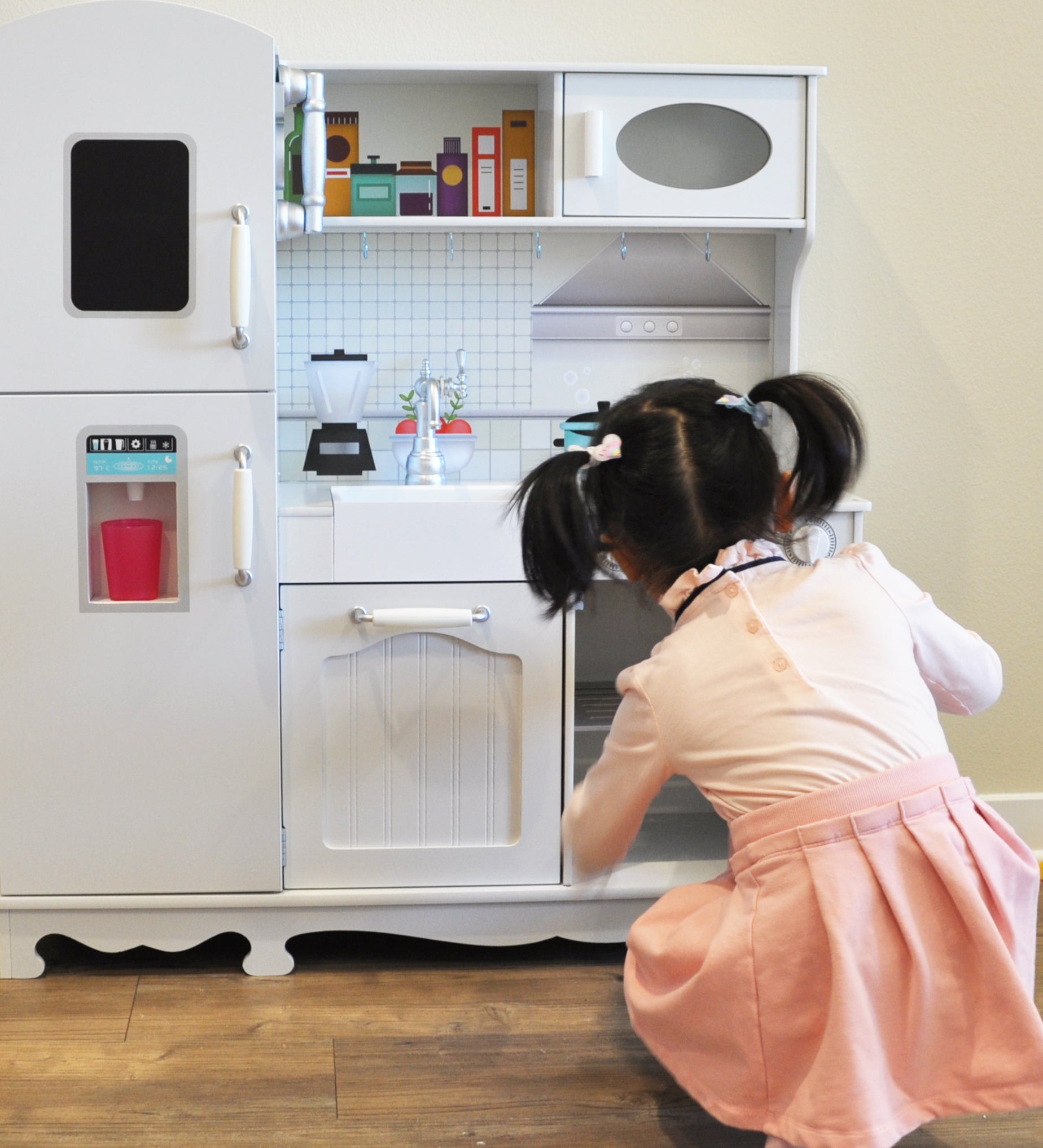 rainbow sophia play kitchen