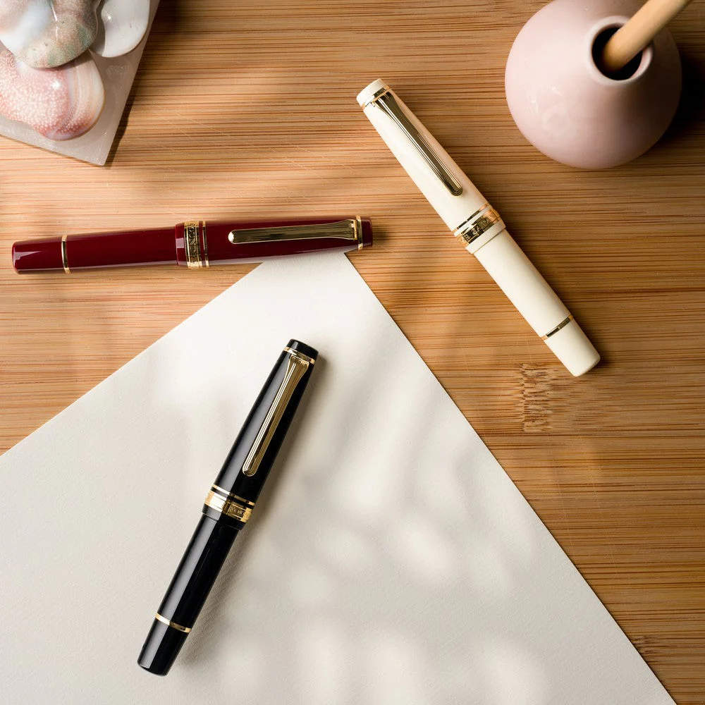 Cut From The Same Cloth: EndlessPens Celebrates Writers, Part XVI - Sailor Pro Gear Slim Mini Basic Fountain Pen