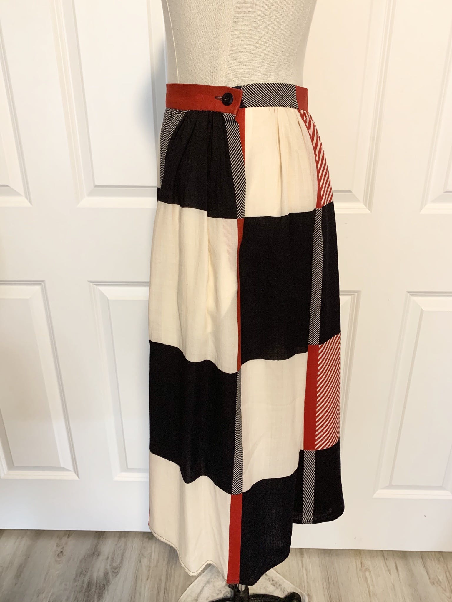 Vintage 60’s Checkered Wool Skirt by Jaeger | Shop THRILLING