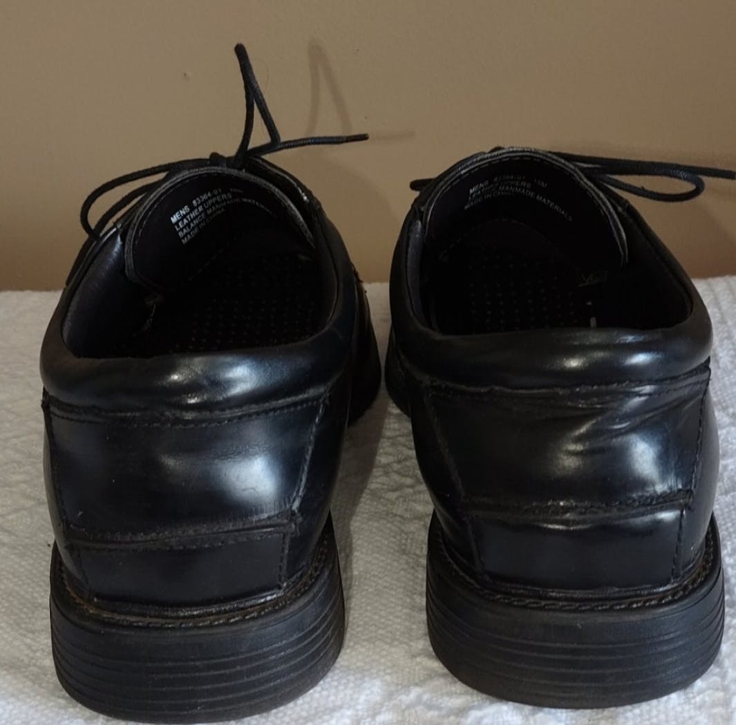 Vintage 80's Black Leather Oxford Shoes by Nunn Bush | Shop THRILLING
