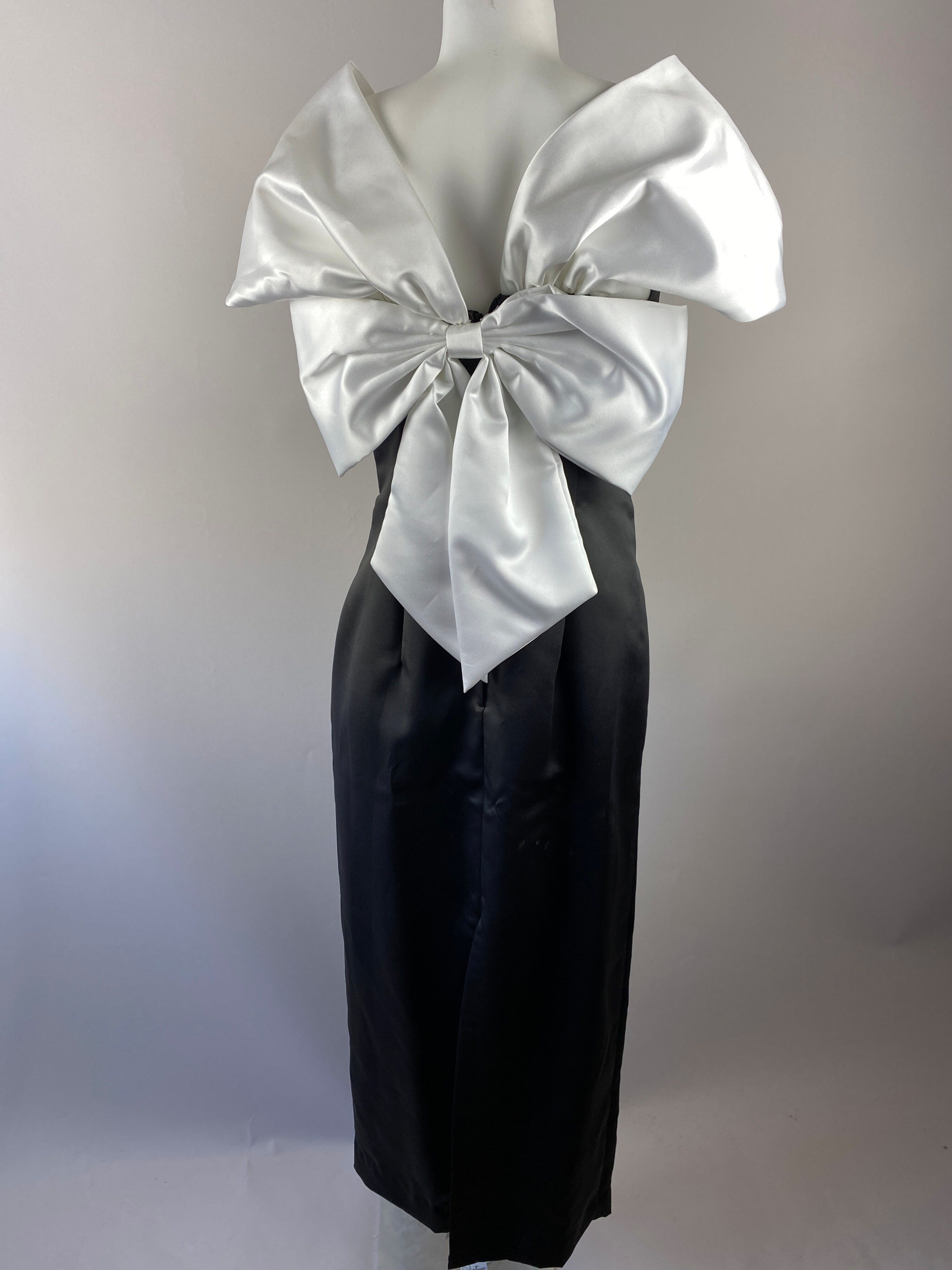 Vintage 90's Black Formal Gown with Bow Back by Gunne Sax | Shop THRILLING