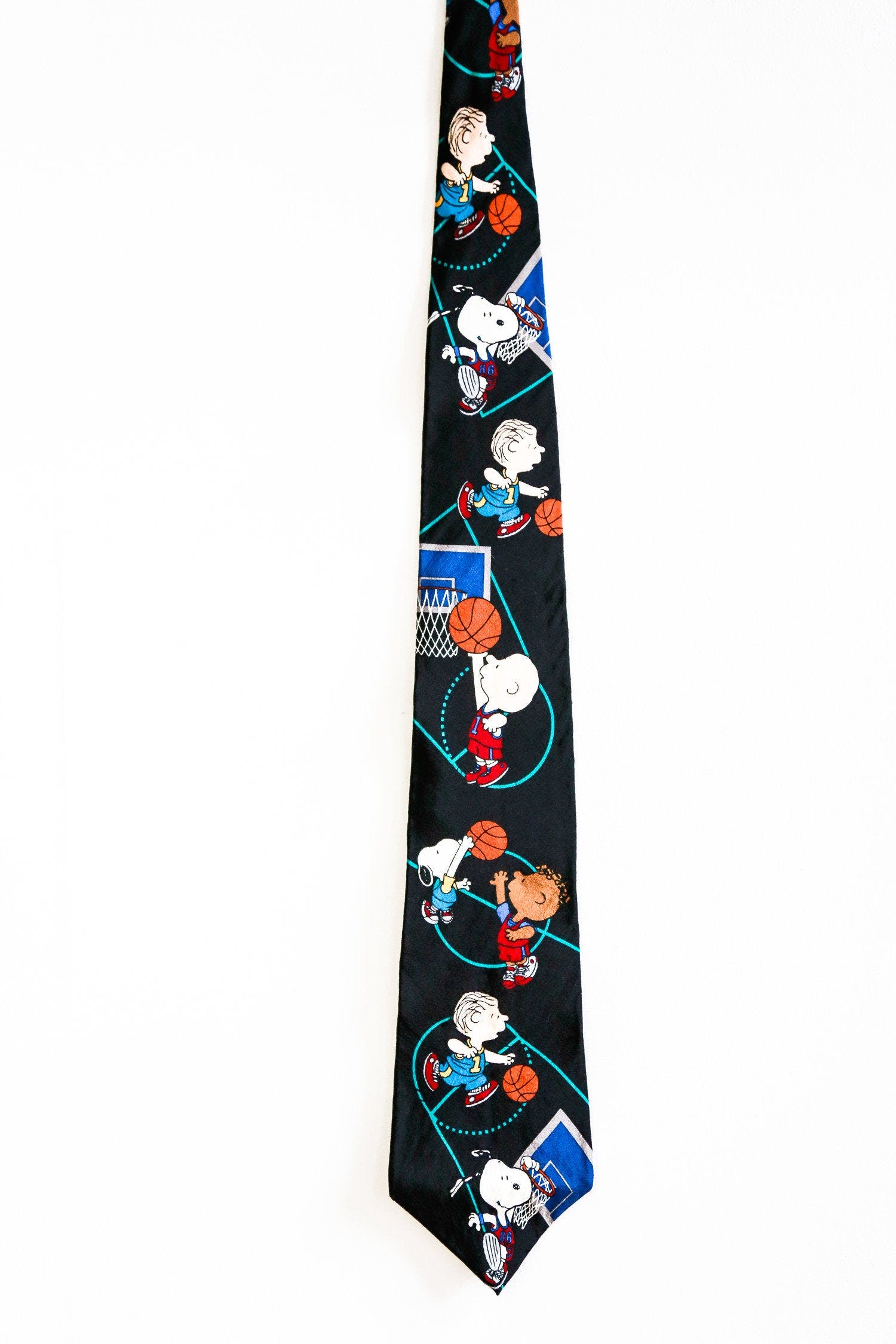Vintage Charlie Brown Basketball Tie | Shop THRILLING