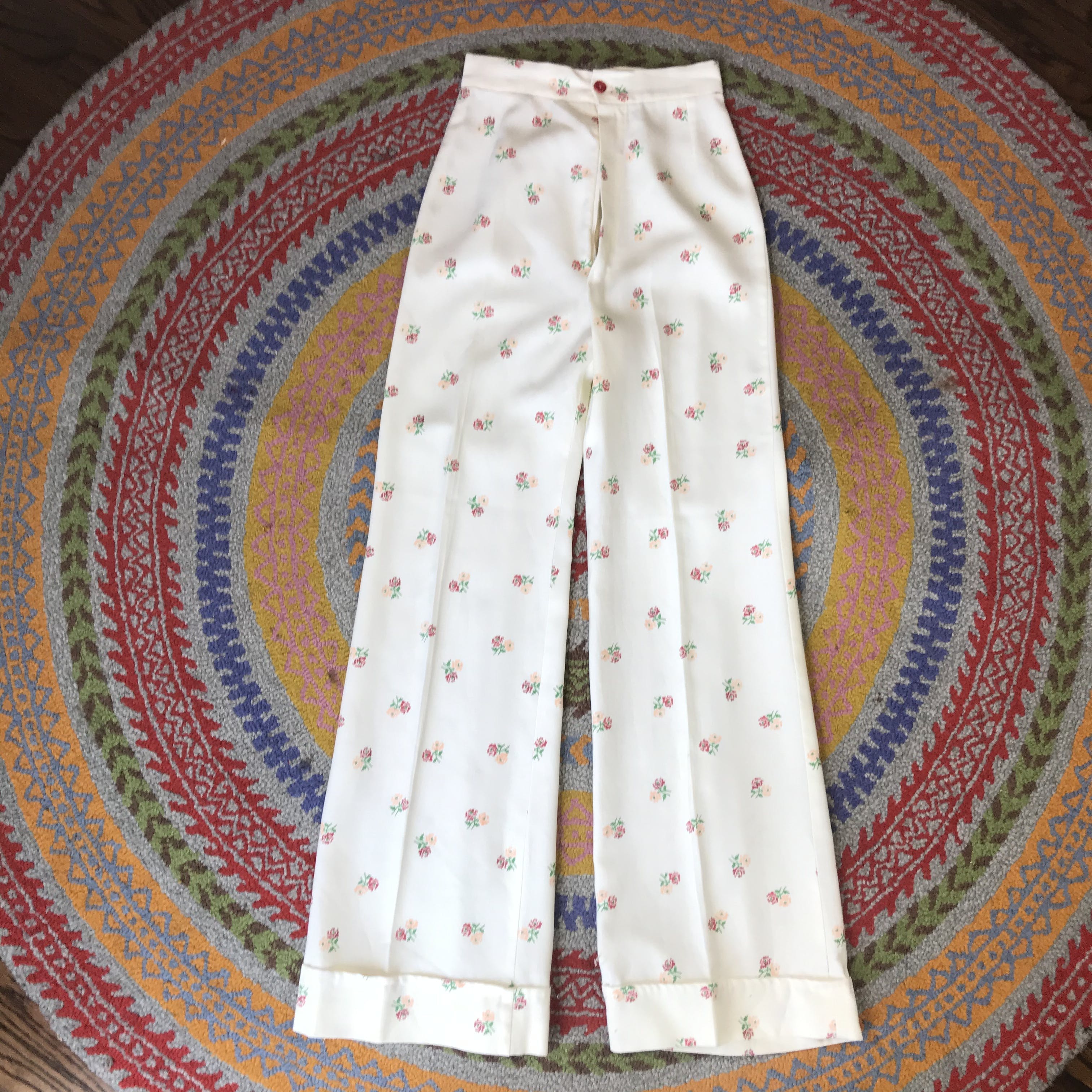 Vintage 70's Cream Floral Bell Bottom Short Sleeve Suit Set | Shop ...