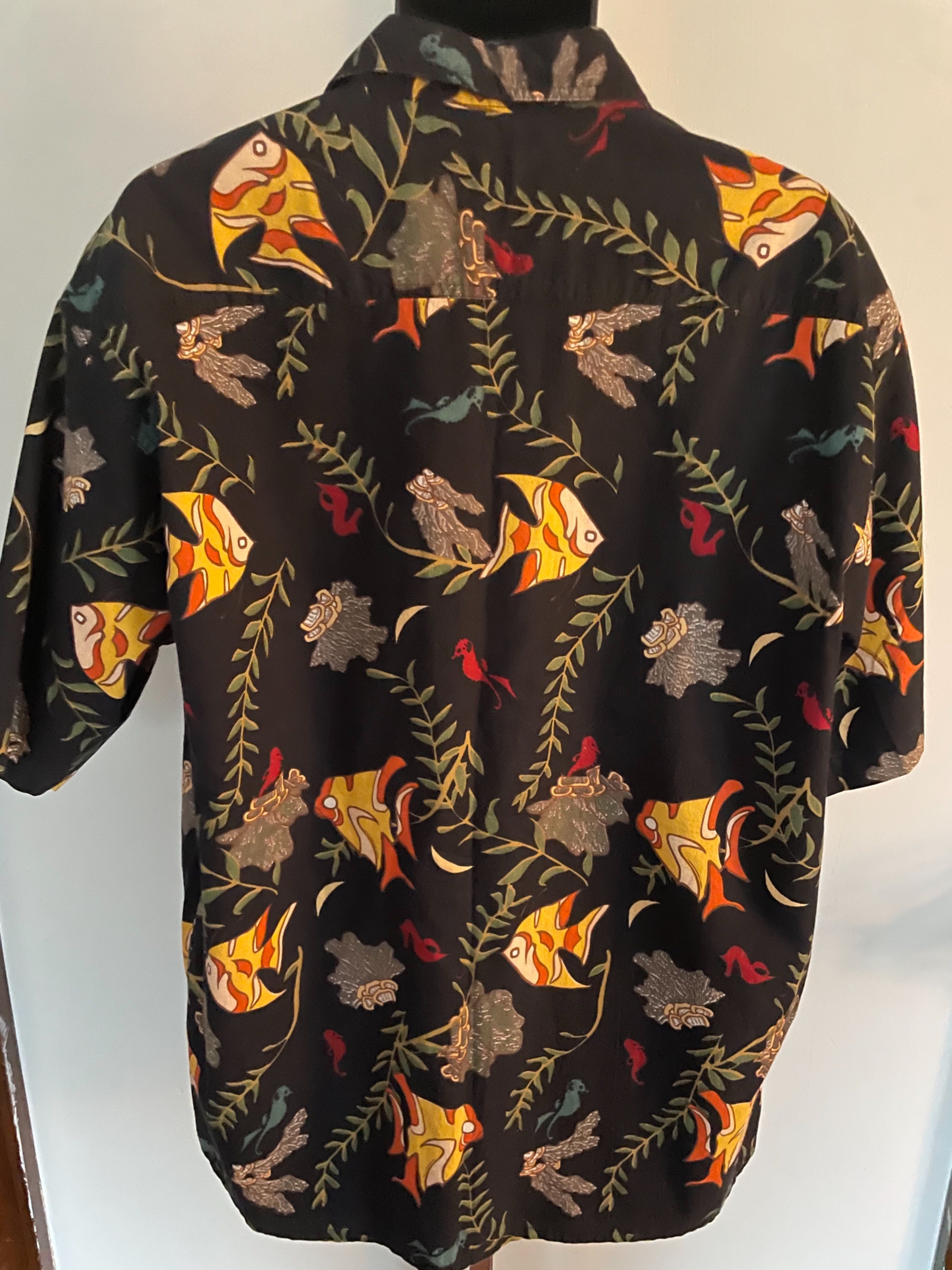 Vintage 90’s Tropical Fish Print Button Up Shirt by Threads Unlimited ...