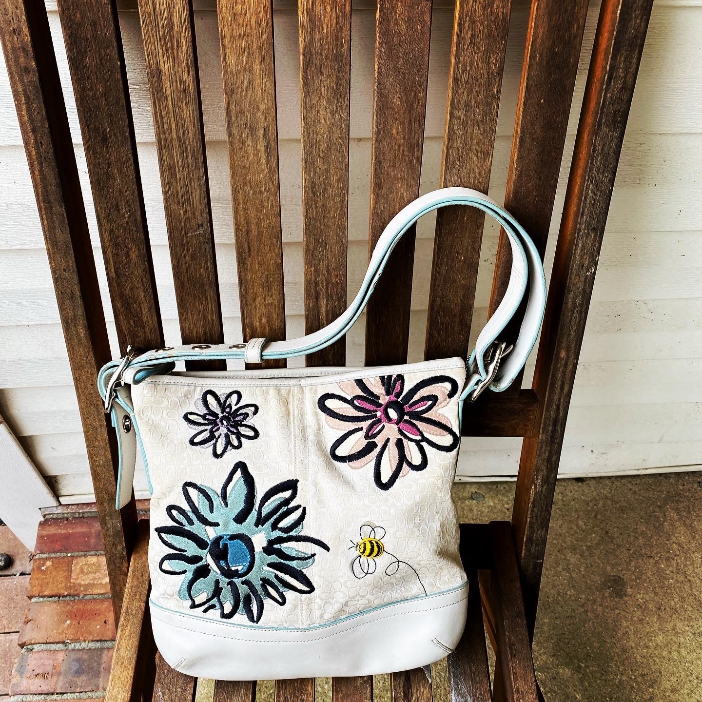 Vintage Coach White Floral Bee Crossbody/ Shoulder Bag By Coach | Shop  THRILLING