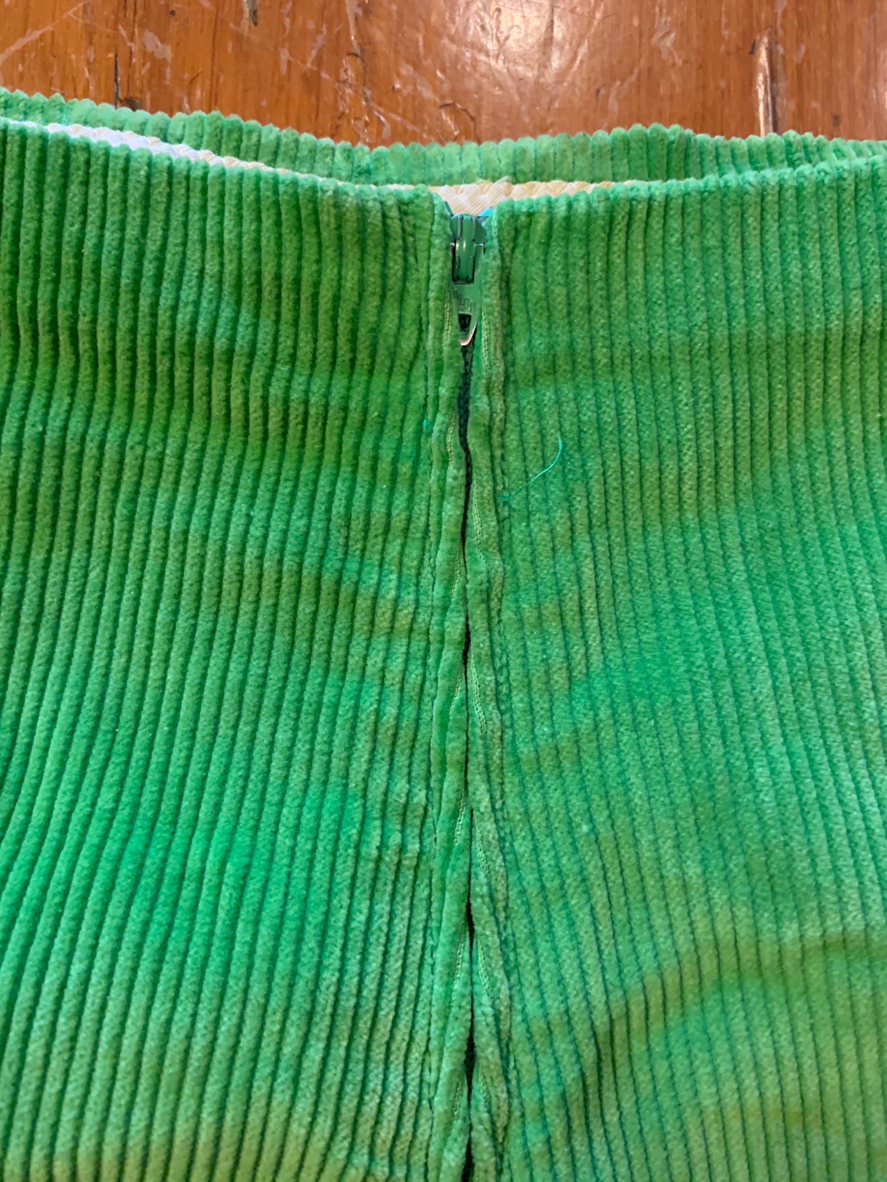 Vintage 70's Bright Green Corduroy Mini Shorts - Free Shipping - Thrilling